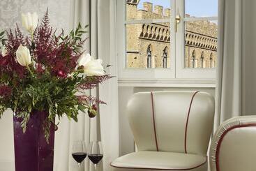 هتل San Firenze Suites & Spa
