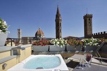 هتل San Firenze Suites & Spa