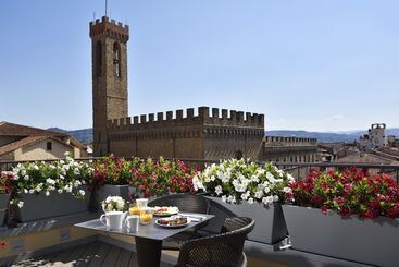 هتل San Firenze Suites & Spa