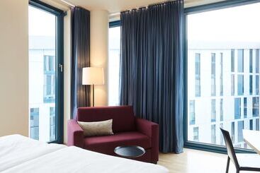 هتل Scandic Hamburg Emporio