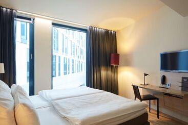 هتل Scandic Hamburg Emporio