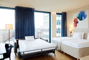 هتل Scandic Hamburg Emporio