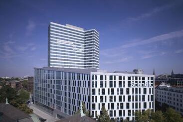 هتل Scandic Hamburg Emporio