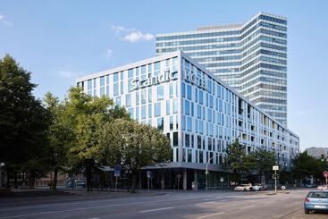 هتل Scandic Hamburg Emporio