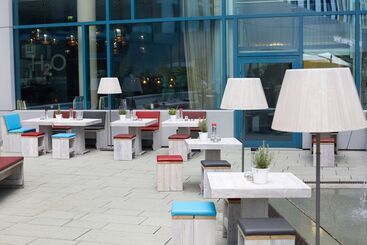 هتل Scandic Hamburg Emporio
