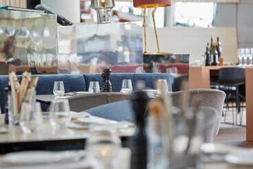 هتل Scandic Hamburg Emporio