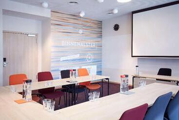 هتل Scandic Hamburg Emporio