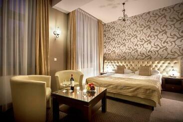 בית מלון כפרי Spa Srebrny Dzwon Kadyny