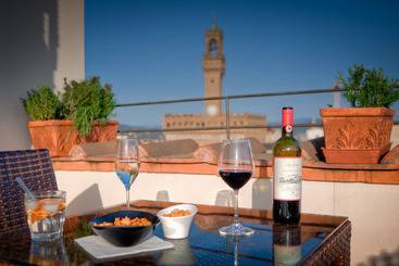 هتل Torre Guelfa Palazzo Acciaiuoli
