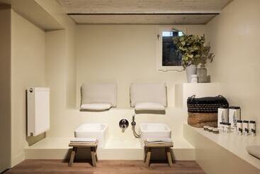 Townhouse Design Hotel & Spa