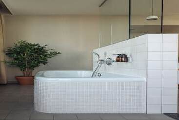 Townhouse Design Hotel & Spa