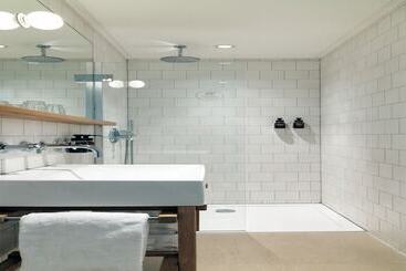 Townhouse Design Hotel & Spa