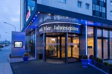 ホテル Vier Jahreszeiten Lubeck