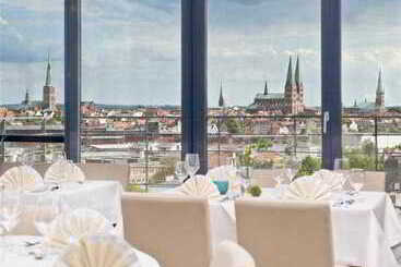 ホテル Vier Jahreszeiten Lubeck