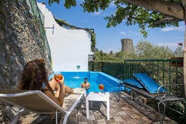 هتل Villa Maria Pia