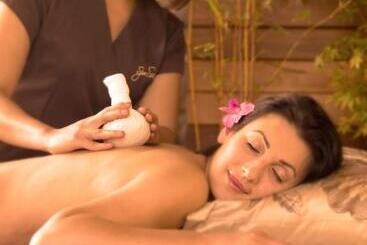 Westport Plaza Hotel, Spa & Leisure