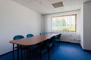 مُتل A4 Airport Kraków Mop Morawica