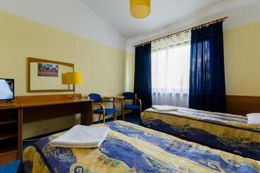 مُتل A4 Airport Kraków Mop Morawica