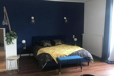 تختخواب و صبحانه Augustodun Home