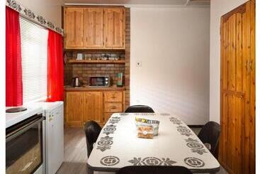 Bed and Breakfast Hillside Guest House