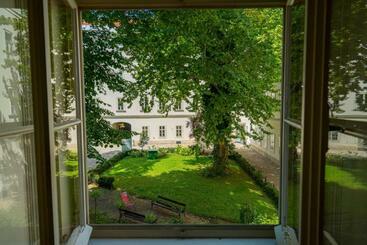 Vienna Residence, Am Heumarkt   Stadtpark