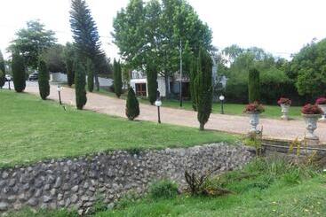تختخواب و صبحانه Cul De Sac Accommodation