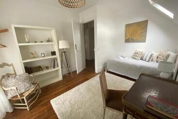 تختخواب و صبحانه Les Chambres De Louis