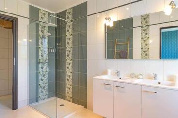 پانسیون Chambres D Hôtes La Mascrabiere Bed & Spa