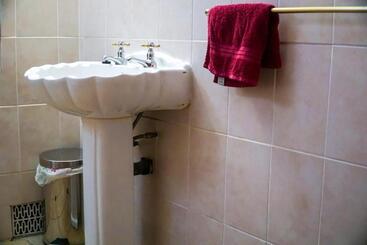 پانسیون Outentique Accommodation