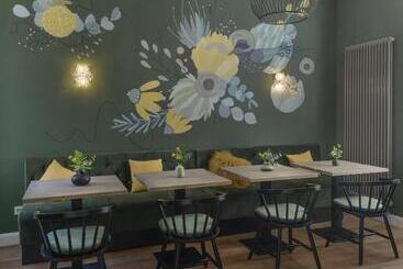 تختخواب و صبحانه Konrads Limburg   Hotel & Gästehaus