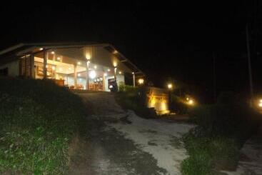 هتل Rinna Resort