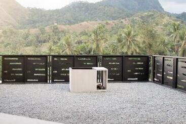 تختخواب و صبحانه Flores Passport House