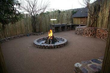 تختخواب و صبحانه Tidimalo Lodge