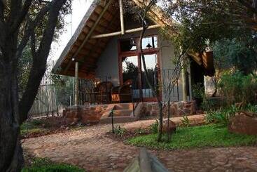تختخواب و صبحانه Tidimalo Lodge