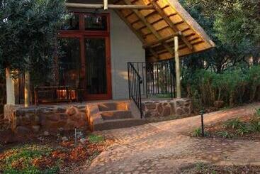 تختخواب و صبحانه Tidimalo Lodge