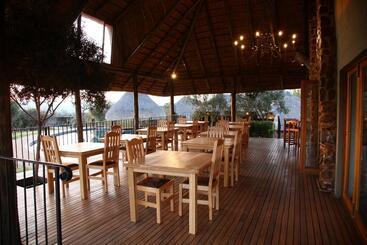 تختخواب و صبحانه Tidimalo Lodge