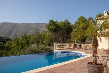 تختخواب و صبحانه Villa Foia Vella Adults Only