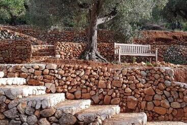 تختخواب و صبحانه Villa Foia Vella   Adults Only