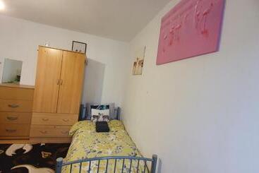 پانسیون Merciful King Room, In Zone 2 3