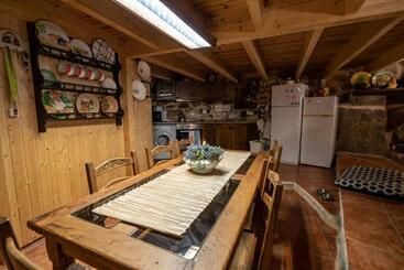 پانسیون Old House