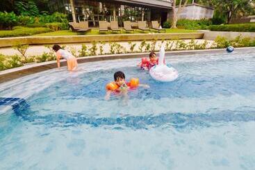 Rain Chaam Huahin By Joe