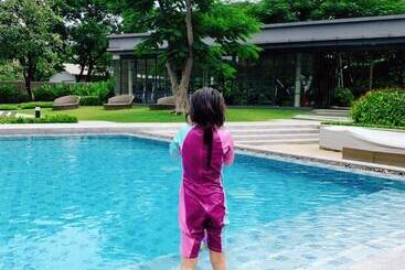 Rain Chaam Huahin By Joe