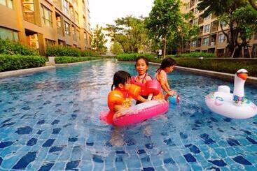 Rain Chaam Huahin By Joe