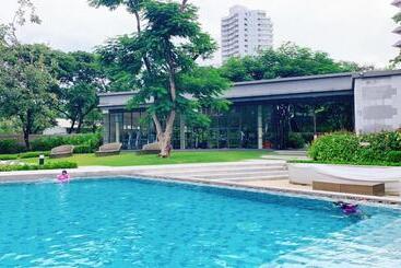 Rain Chaam Huahin By Joe