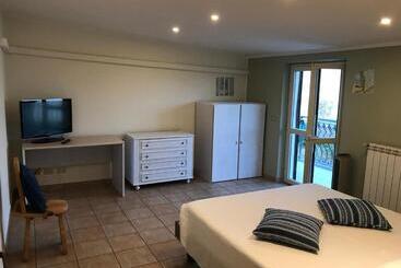 تختخواب و صبحانه Relais Le Folaghe