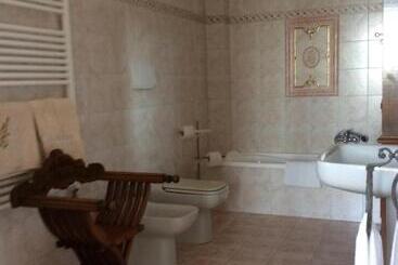 تختخواب و صبحانه Relais Le Folaghe