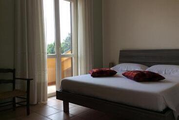 تختخواب و صبحانه Relais Le Folaghe