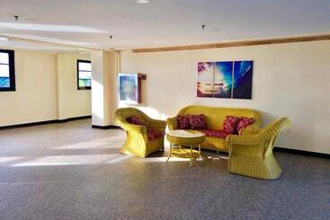 هتل La Primera Grande Beach Resort