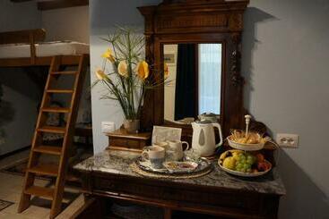 پانسیون La Brigata Apartments Suite Room