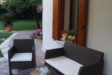 پانسیون La Brigata Apartments Suite Room